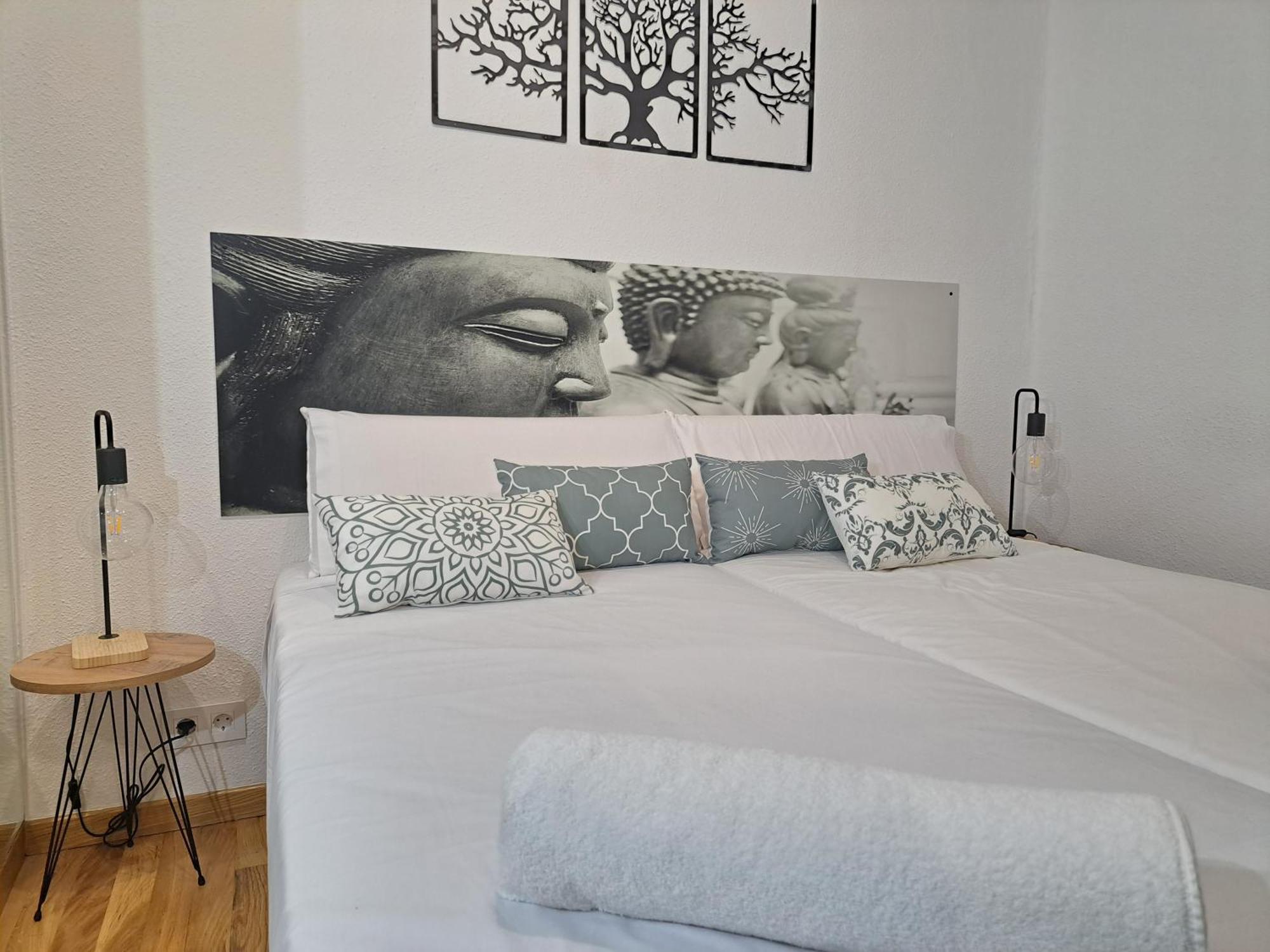 Casa Angel Ayuntamiento Centro Apartment โลโกรโญ ภายนอก รูปภาพ