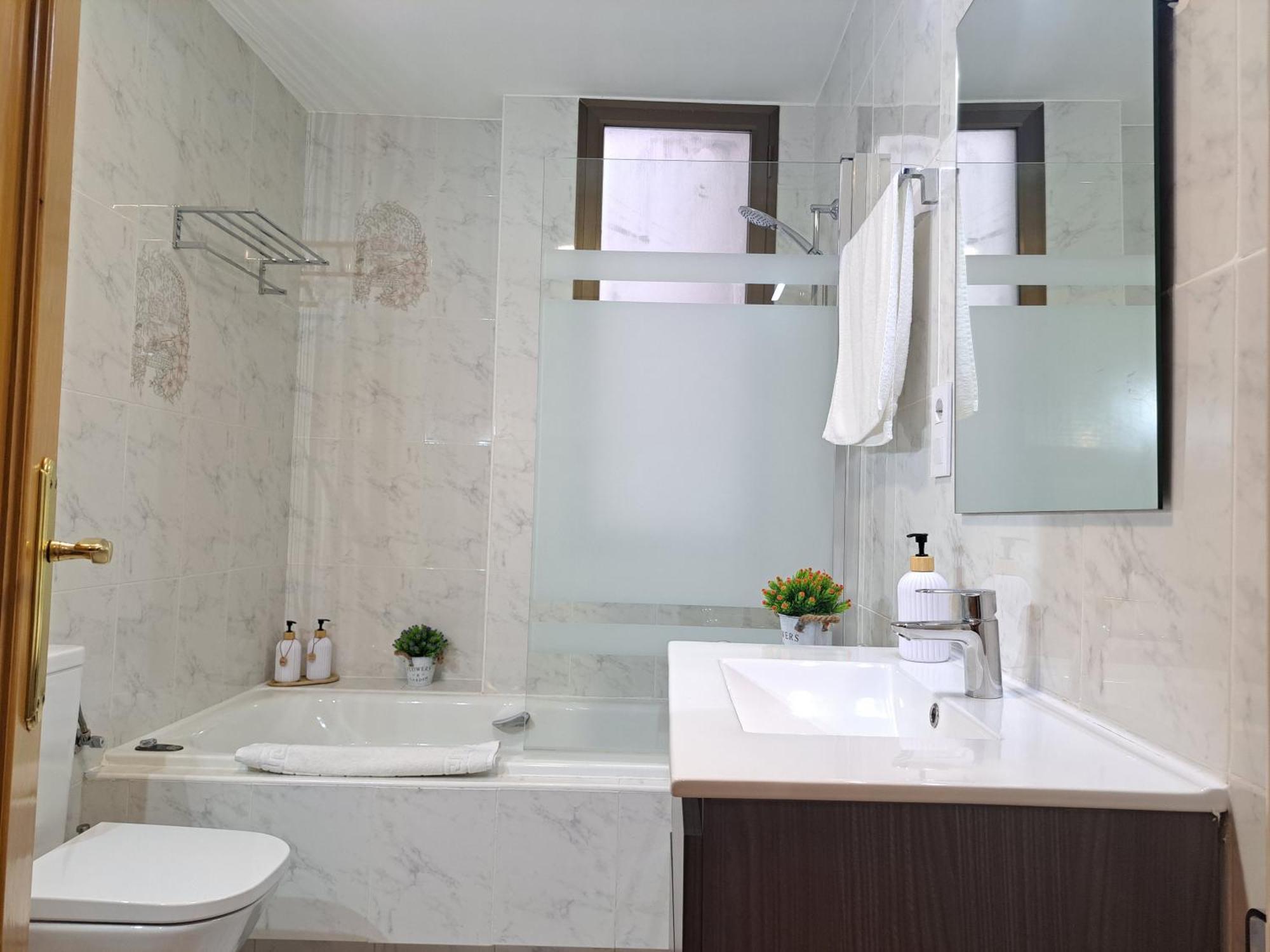 Casa Angel Ayuntamiento Centro Apartment โลโกรโญ ภายนอก รูปภาพ